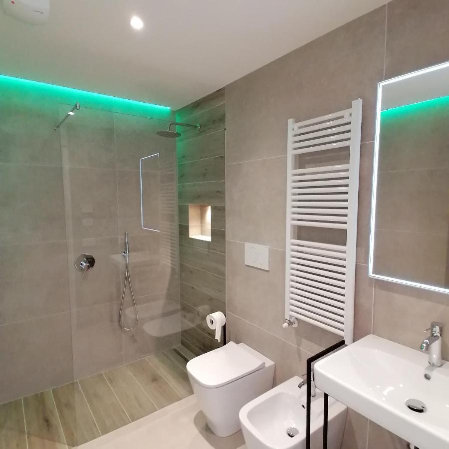New Marina Apartments Torri Del Benaco Dış mekan fotoğraf