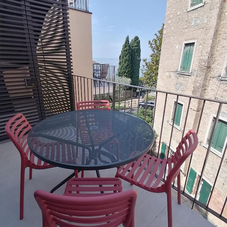 New Marina Apartments Torri Del Benaco Dış mekan fotoğraf